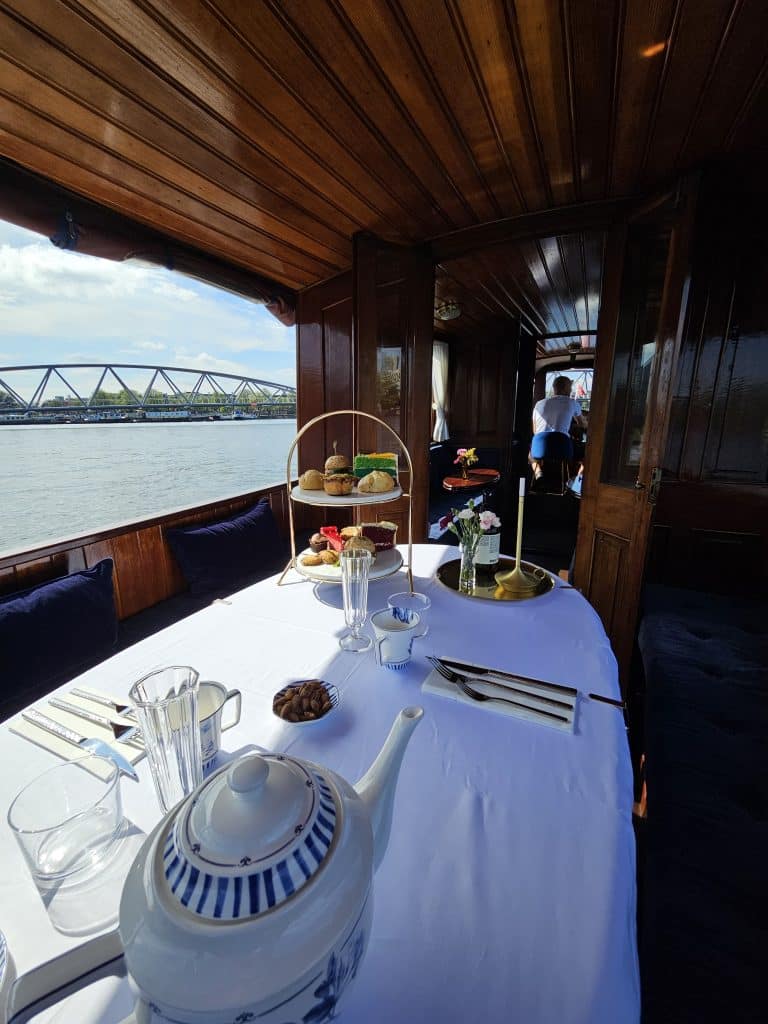 high tea salon boat amsterdam