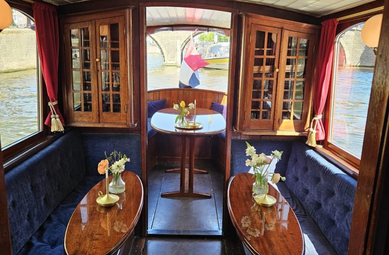 ritz prive boot amsterdam interieur